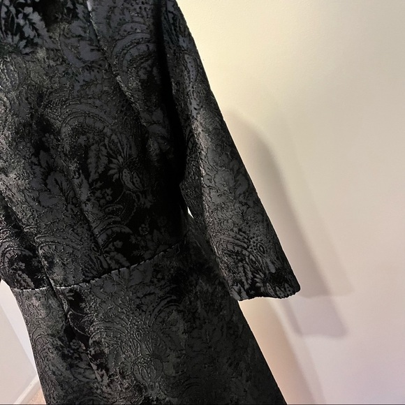 Barbara Bates vintage black women’s designer luxury embossed velour dress Size10 - Picture 3 of 9